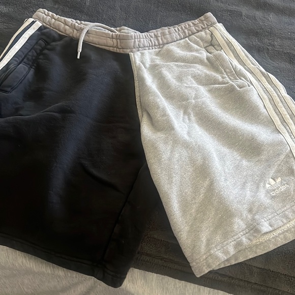 Men’s adidas two tone short - Picture 1 of 3